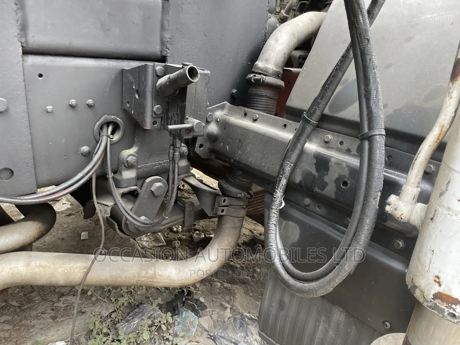 Mercedes Manlift Truck