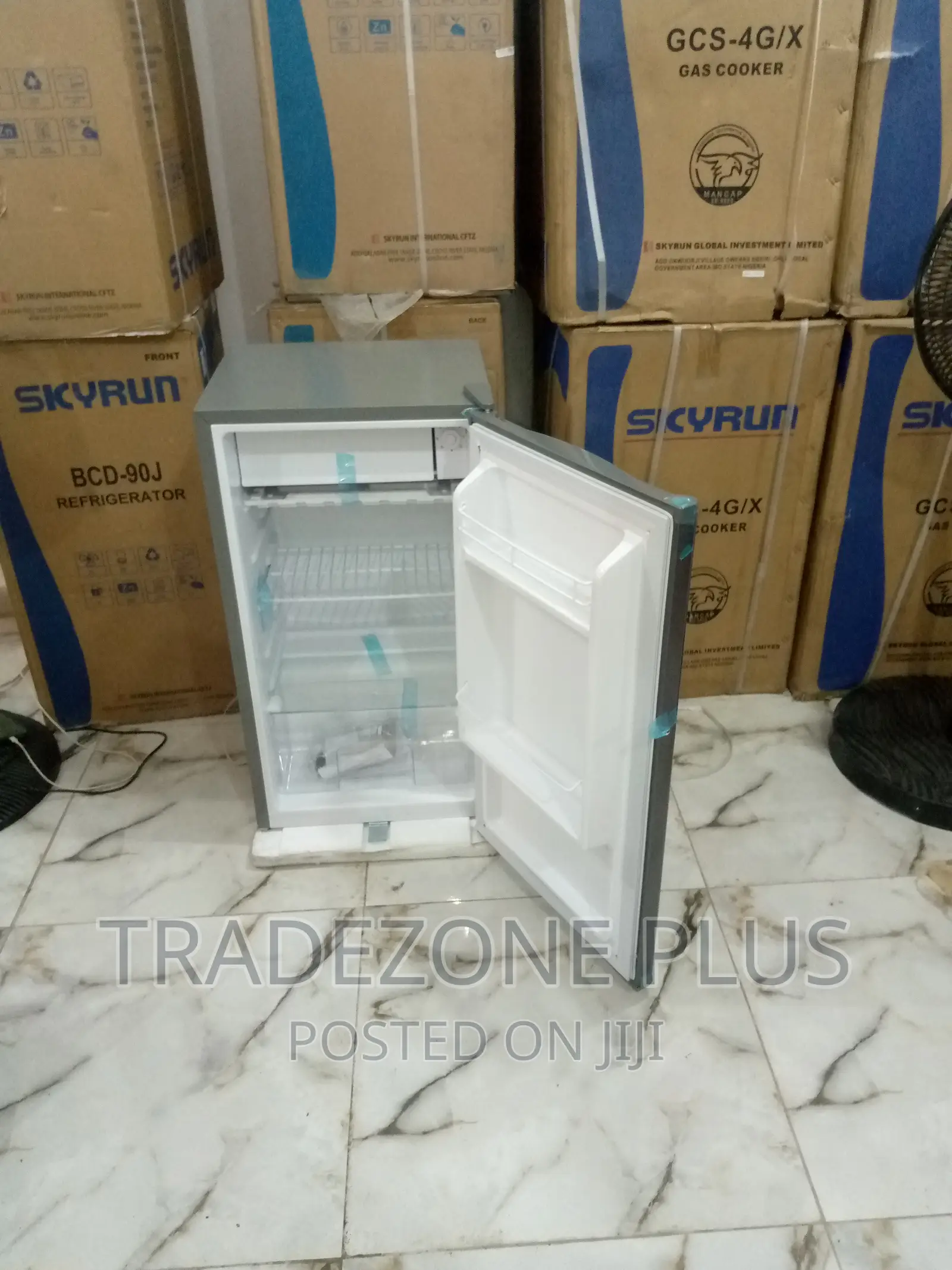 Skyrun Fast COOLING BCD-90J Single Door 80litre Fridge
