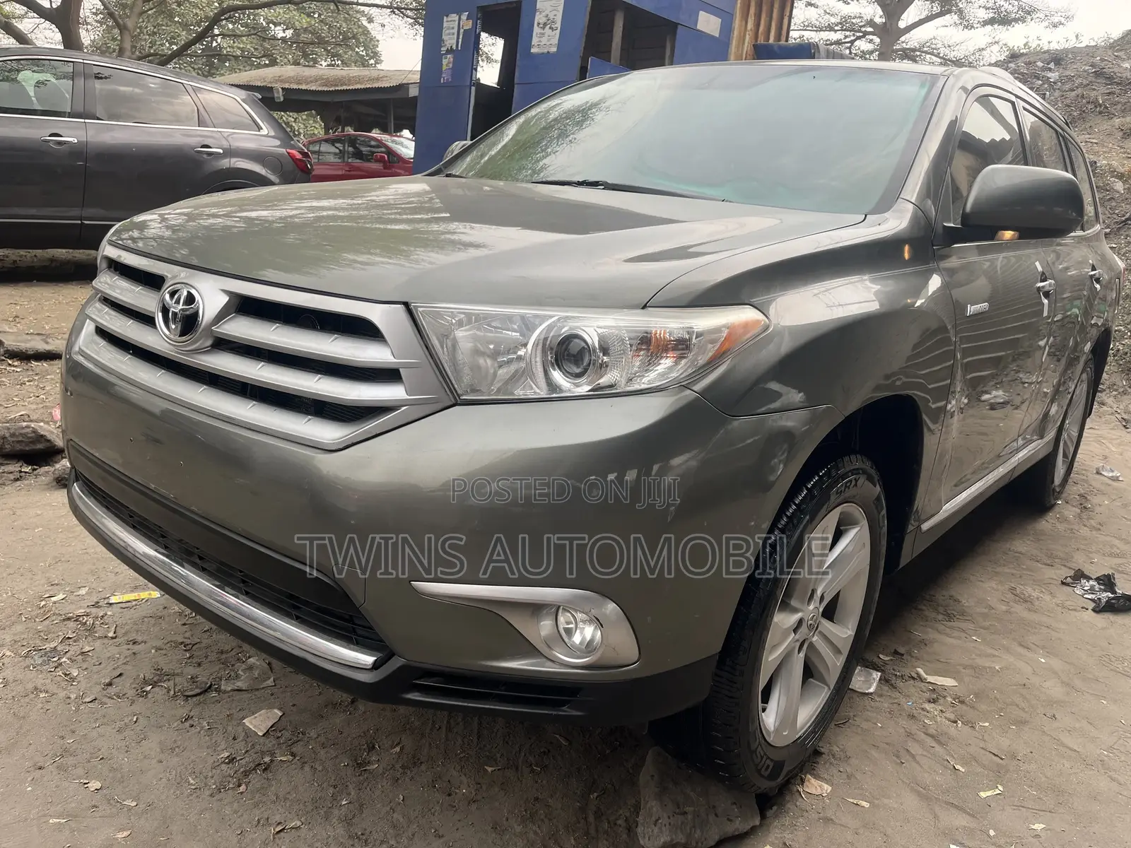 Toyota Highlander Limited 3.5l 4WD 2013 Green