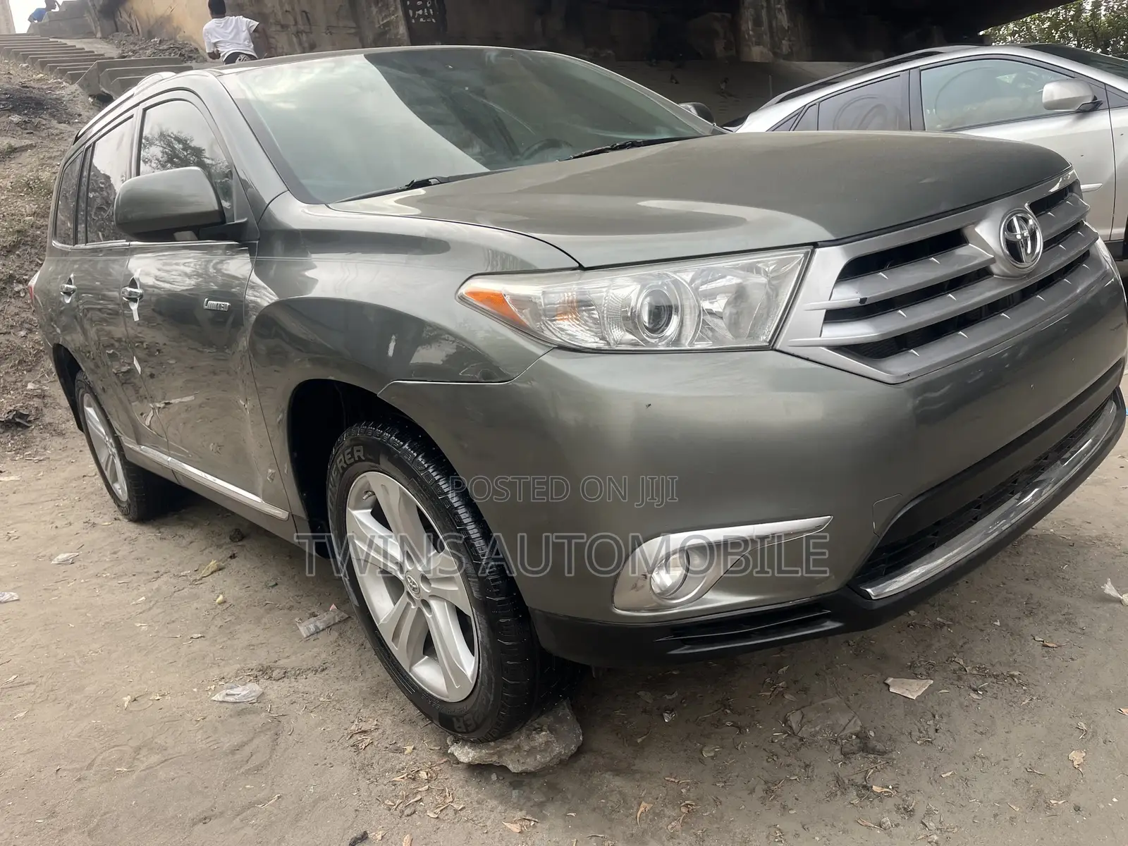 Toyota Highlander Limited 3.5l 4WD 2013 Green