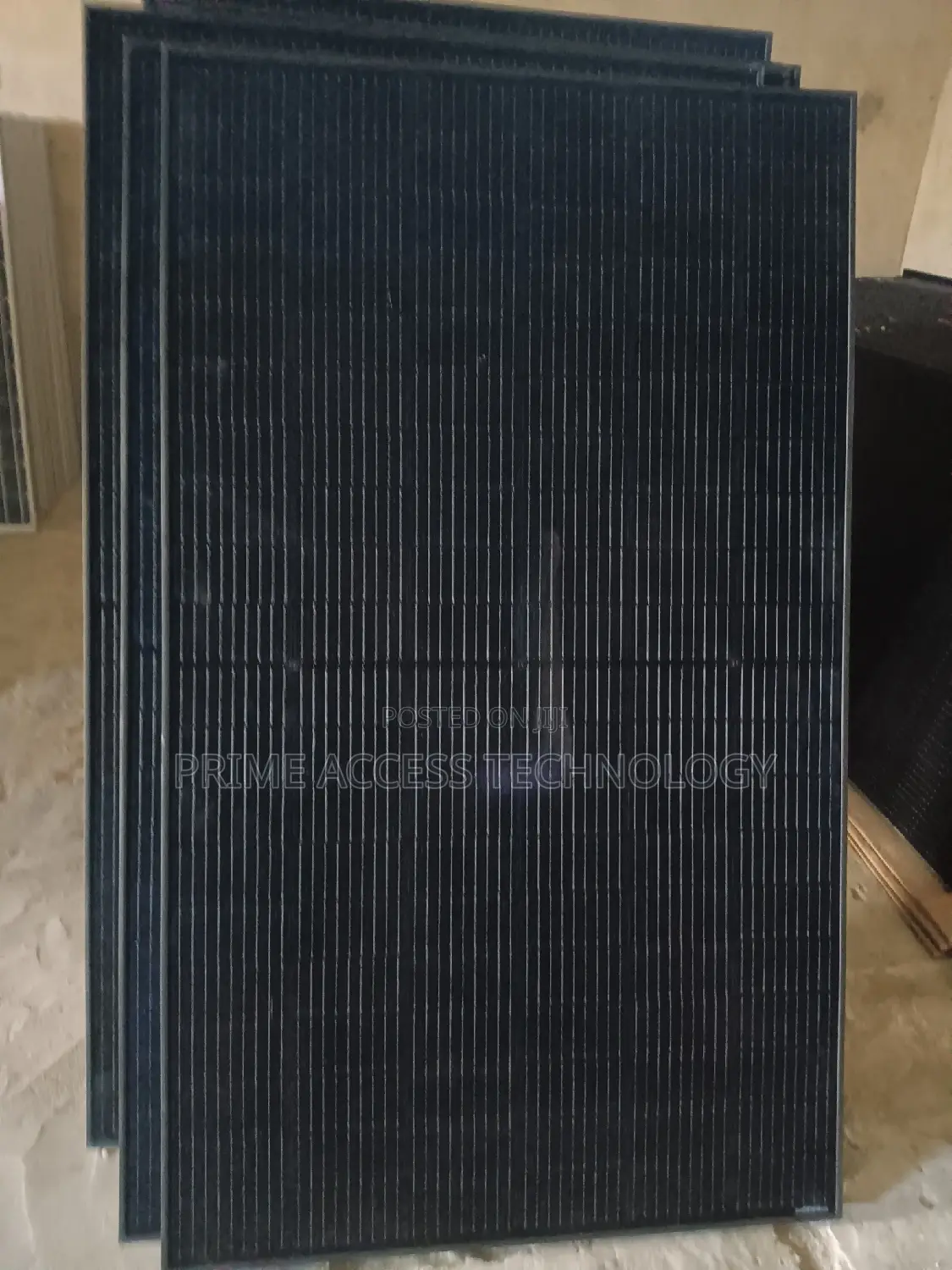 550watts Solar Panels Black Cells