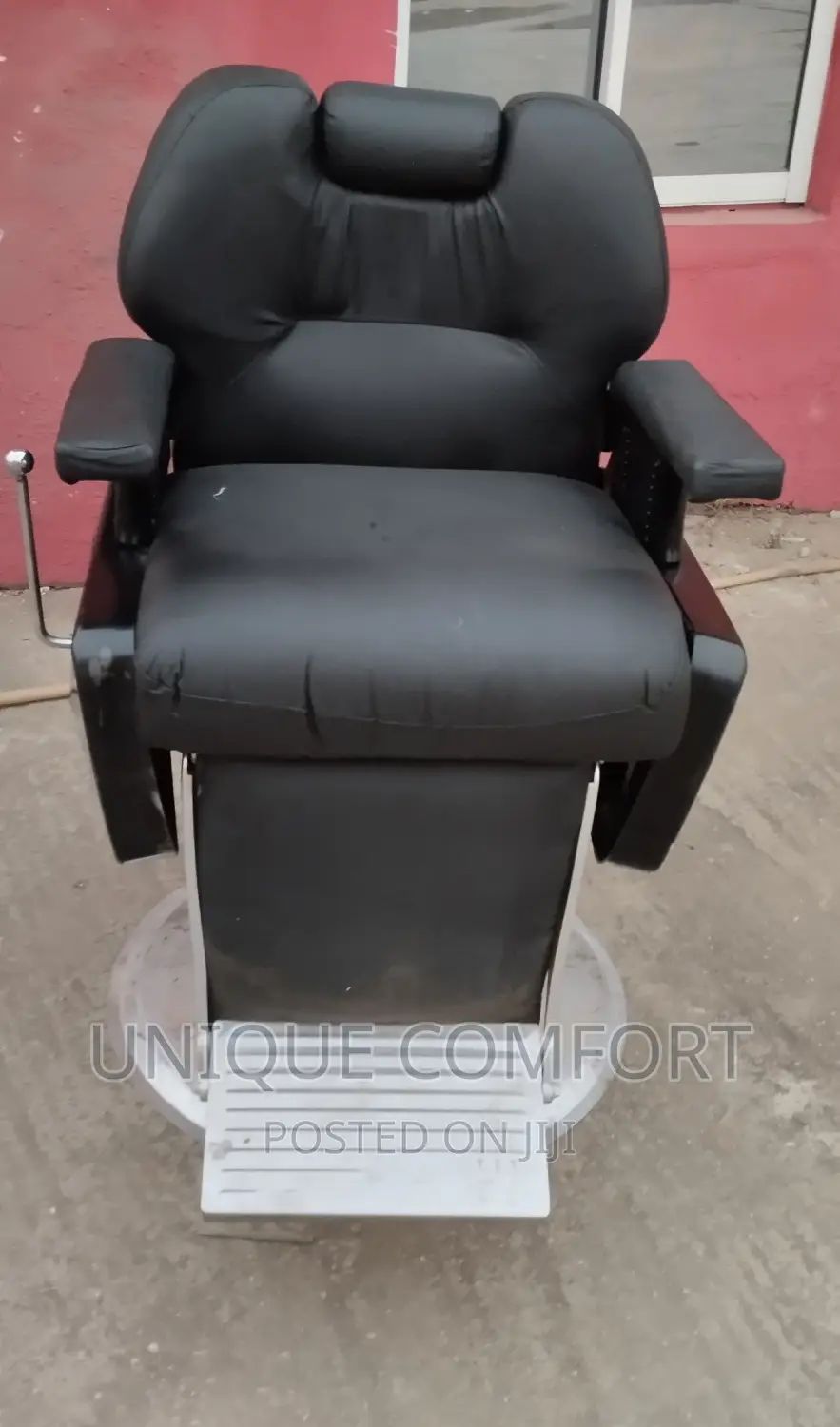 Imported Executive Saloon Recliner Rolling Barber Chair