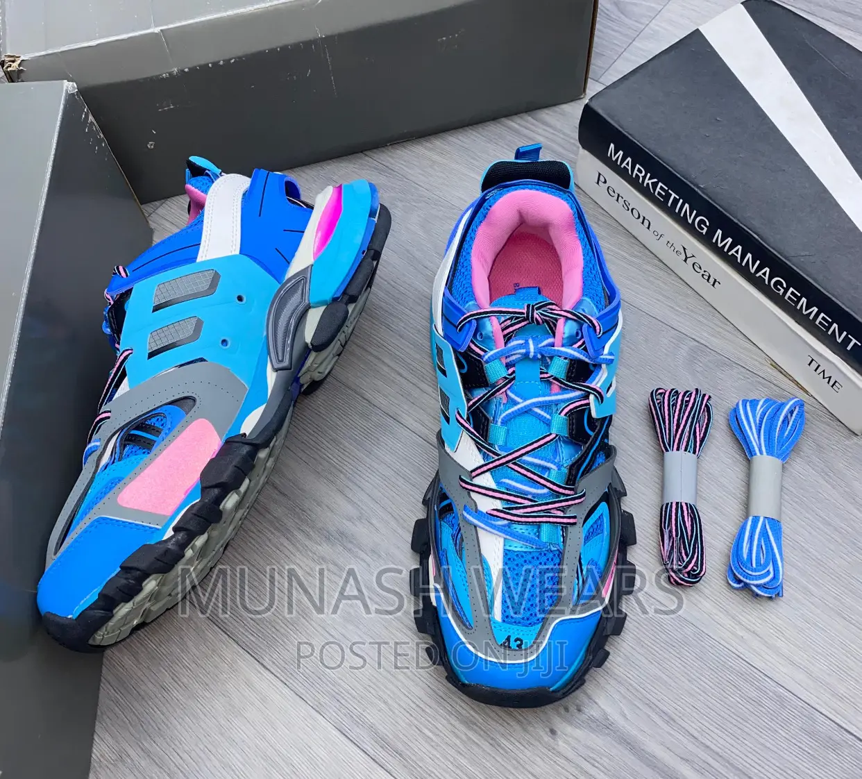 Luxury BALENCIAGA Track