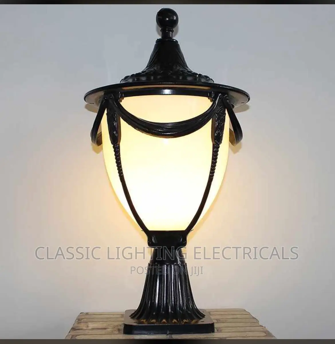 Royal Aluminum Pillar Lamp Ip65 Waterproof Outdoor Lighting