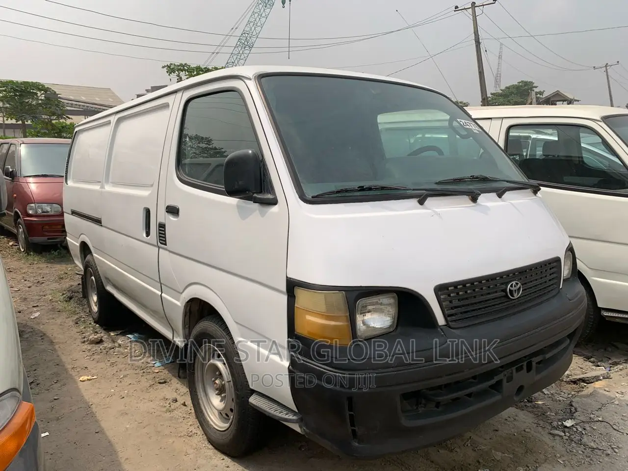 Toyota HiAce 2000 White
