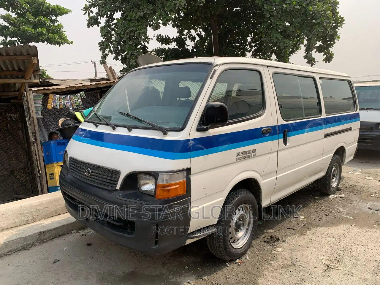 Toyota HiAce 2003 White