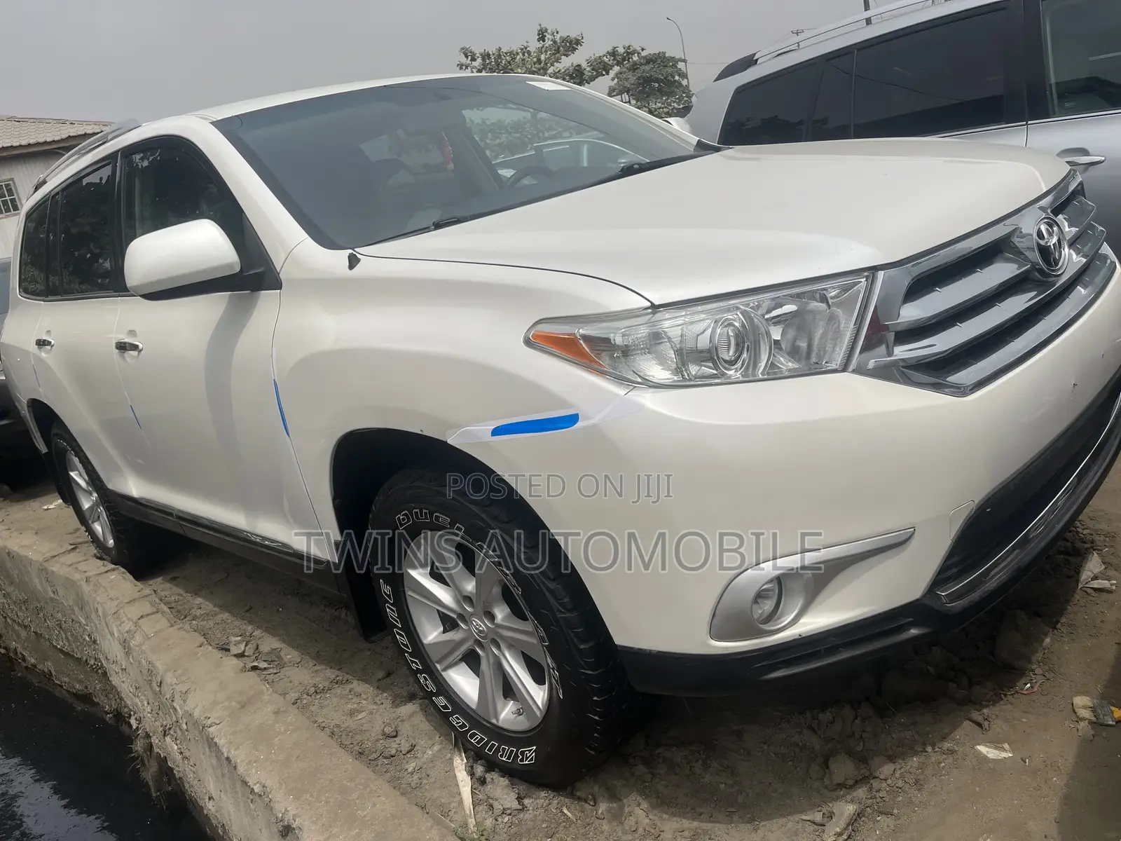 Toyota Highlander Limited 2012 White