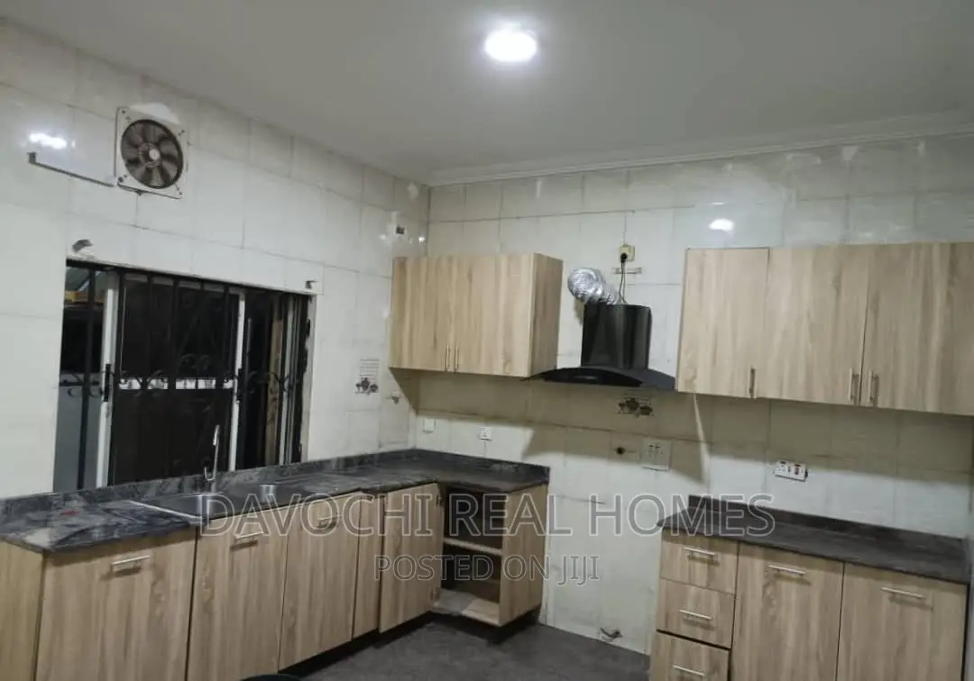 4bdrm Duplex in Chevy View Estate, Lekki for rent