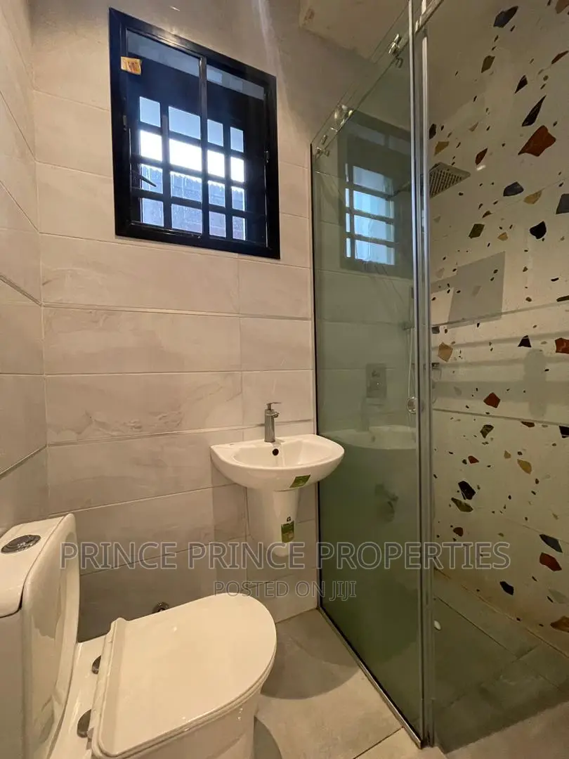Furnished 2bdrm Block of Flats in Surulere for rent