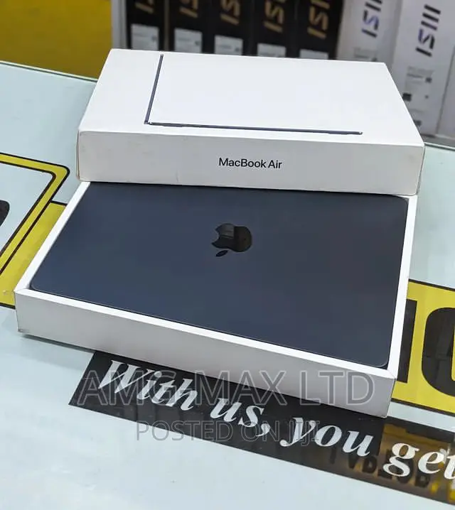Laptop Apple MacBook Air 2022 M2 8GB Apple M2 SSD 512GB