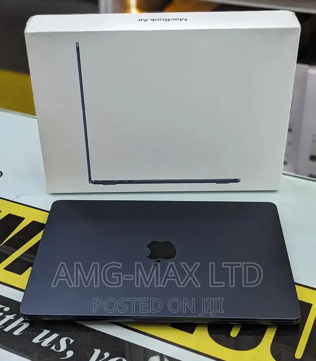Laptop Apple MacBook Air 2022 M2 8GB Apple M2 SSD 512GB