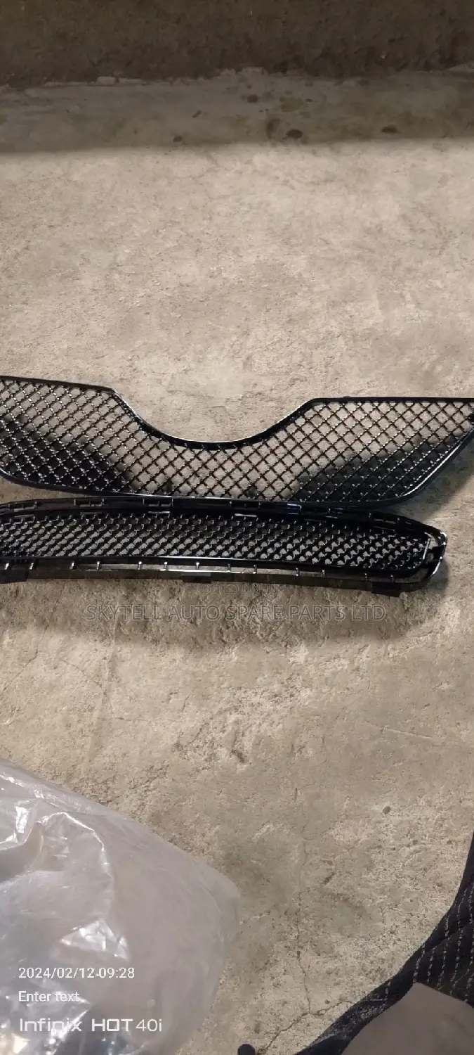 Up And Down Grill For Toyota Camry 2007