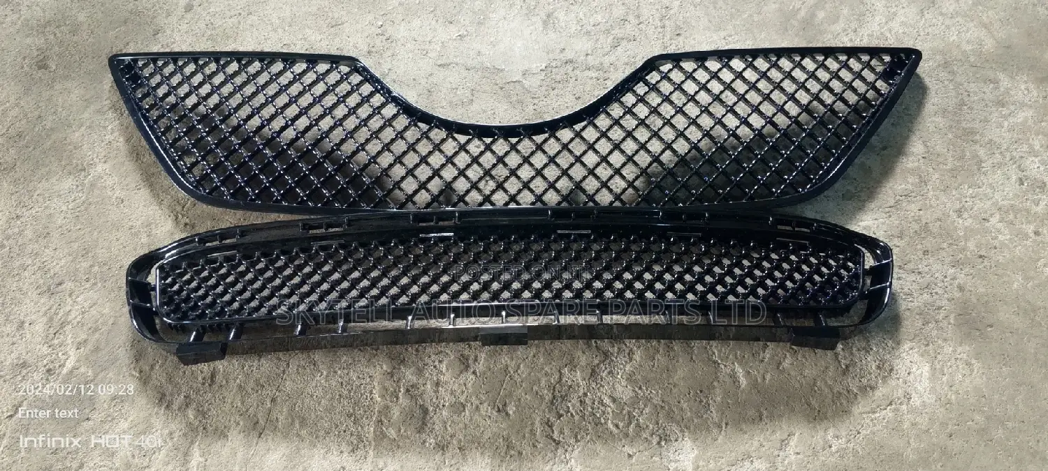 Up And Down Grill For Toyota Camry 2007
