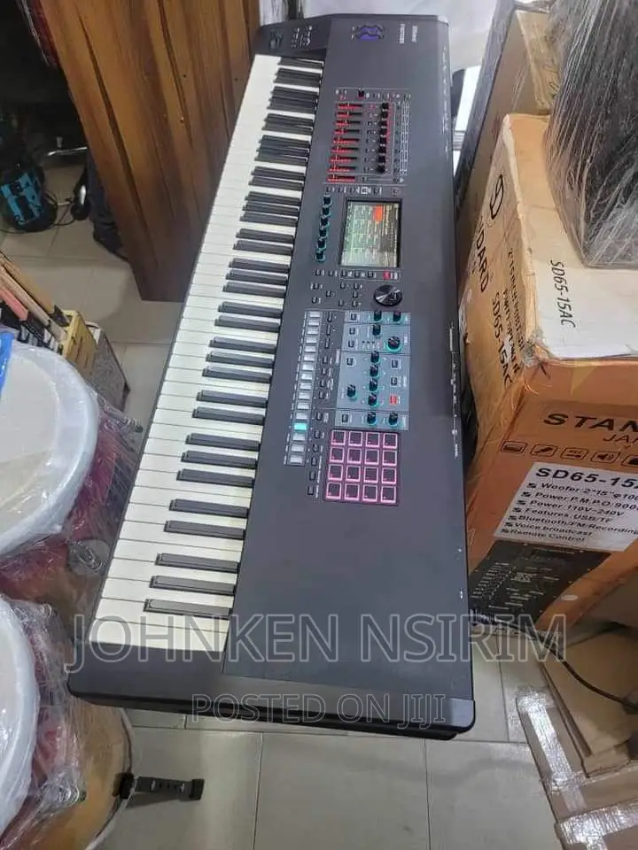 Original Montage 8 Yamaha Keyboard