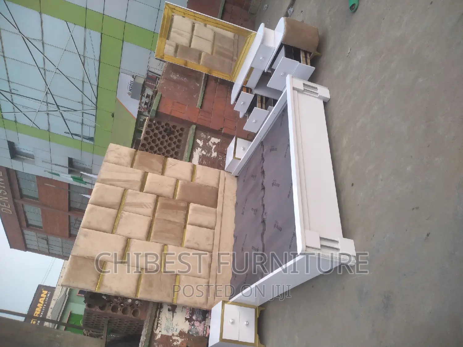 6x6x7ft Complete Set of Bed With Mirror and Two Bed Sides