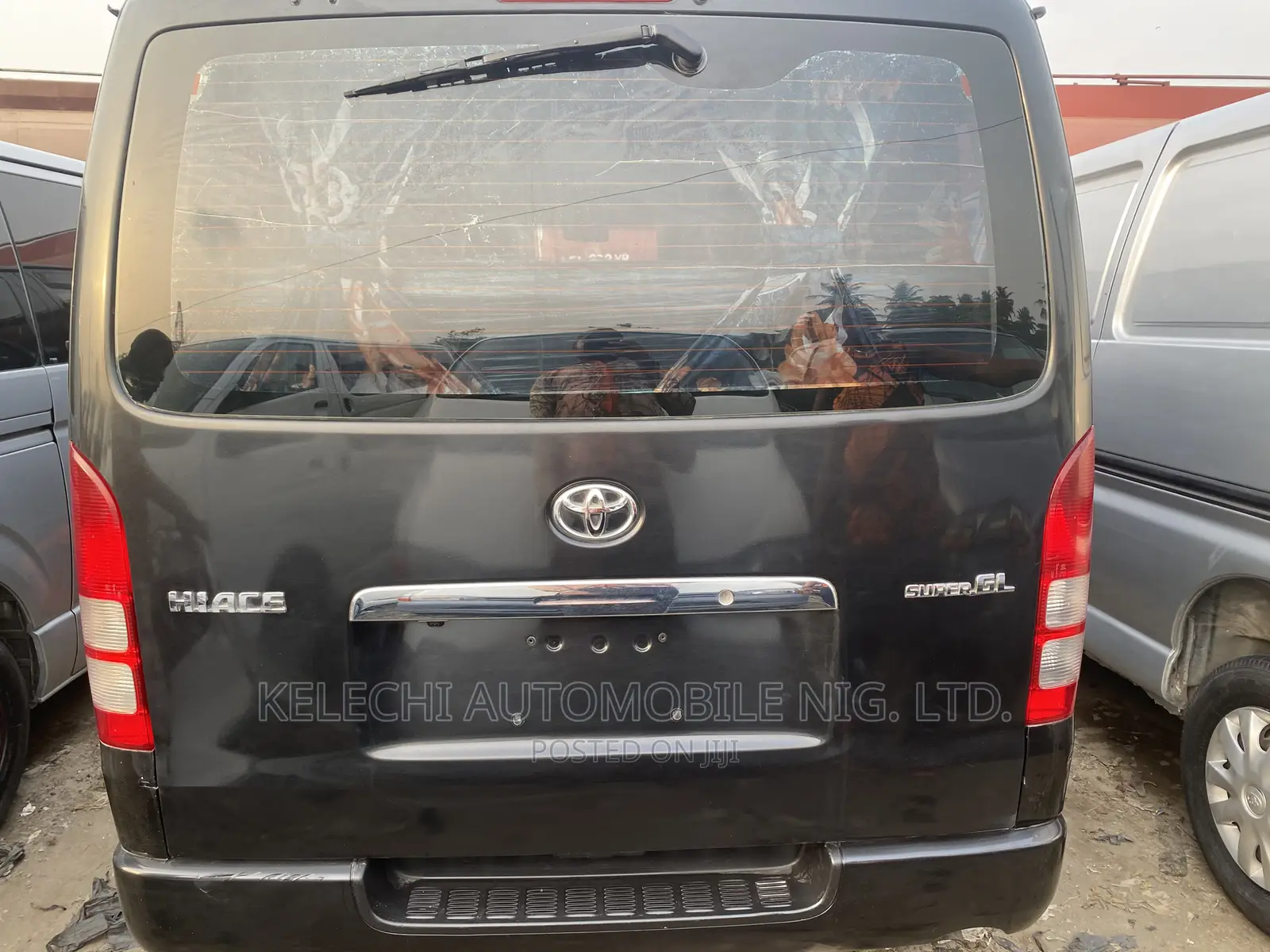 Toyota HiAce 2012 Black