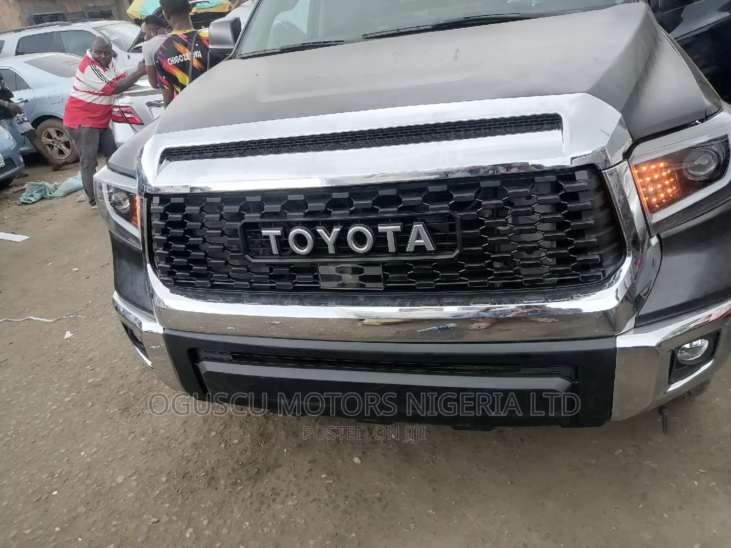 Upgrade Kit Tundra With Toyota Logo and LED Lights
