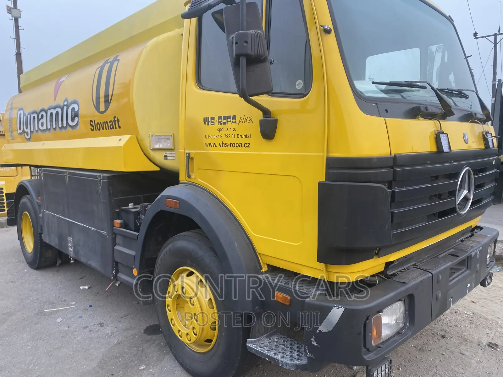Mecedez Truck