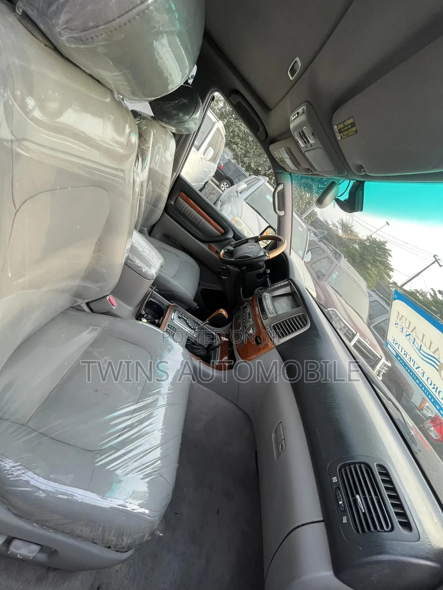 Lexus LX 470 Sport Utility 2007 Black