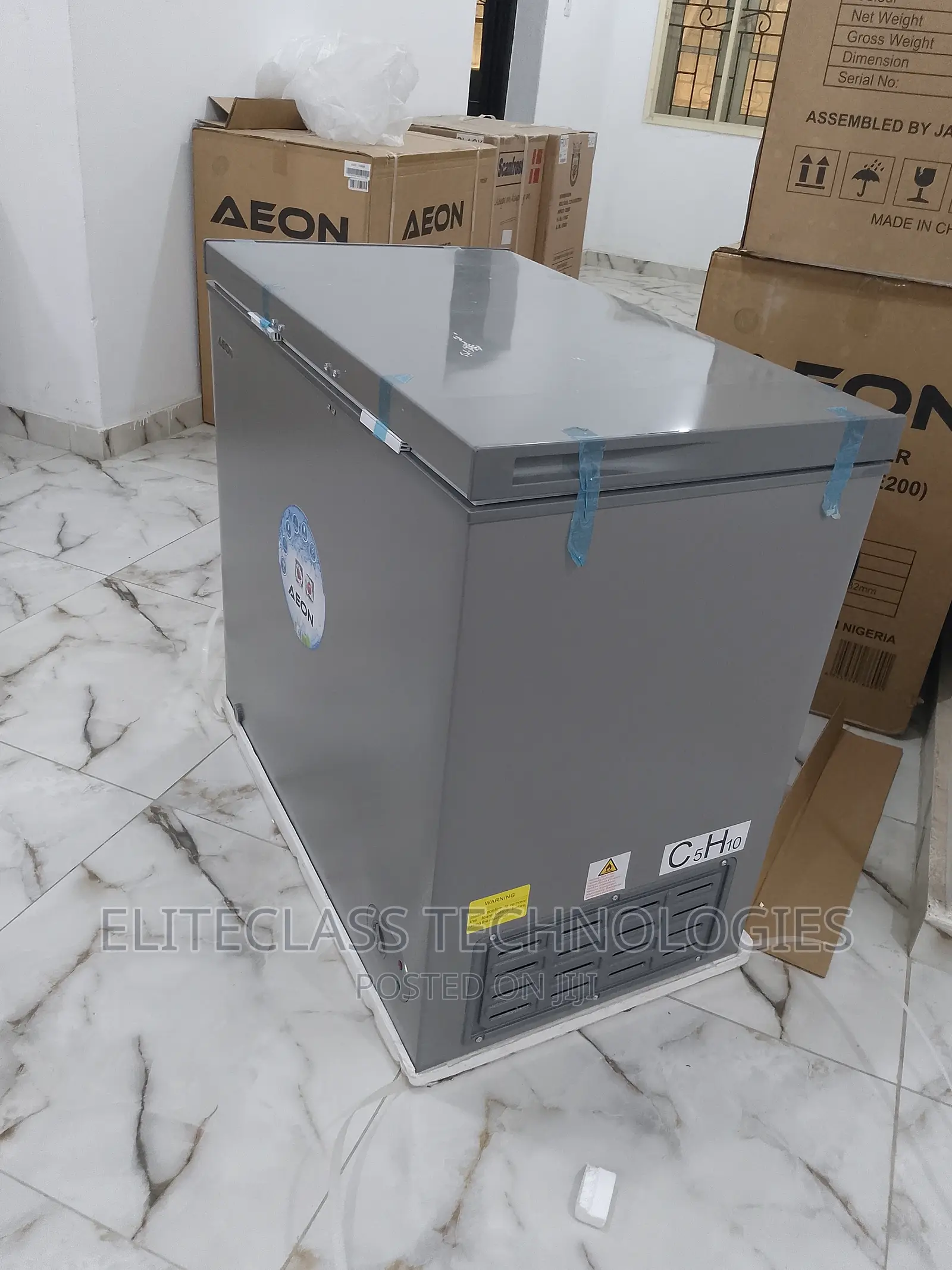 Aeon ACF200GK 202 Litre Stylish Design Chest Freezer