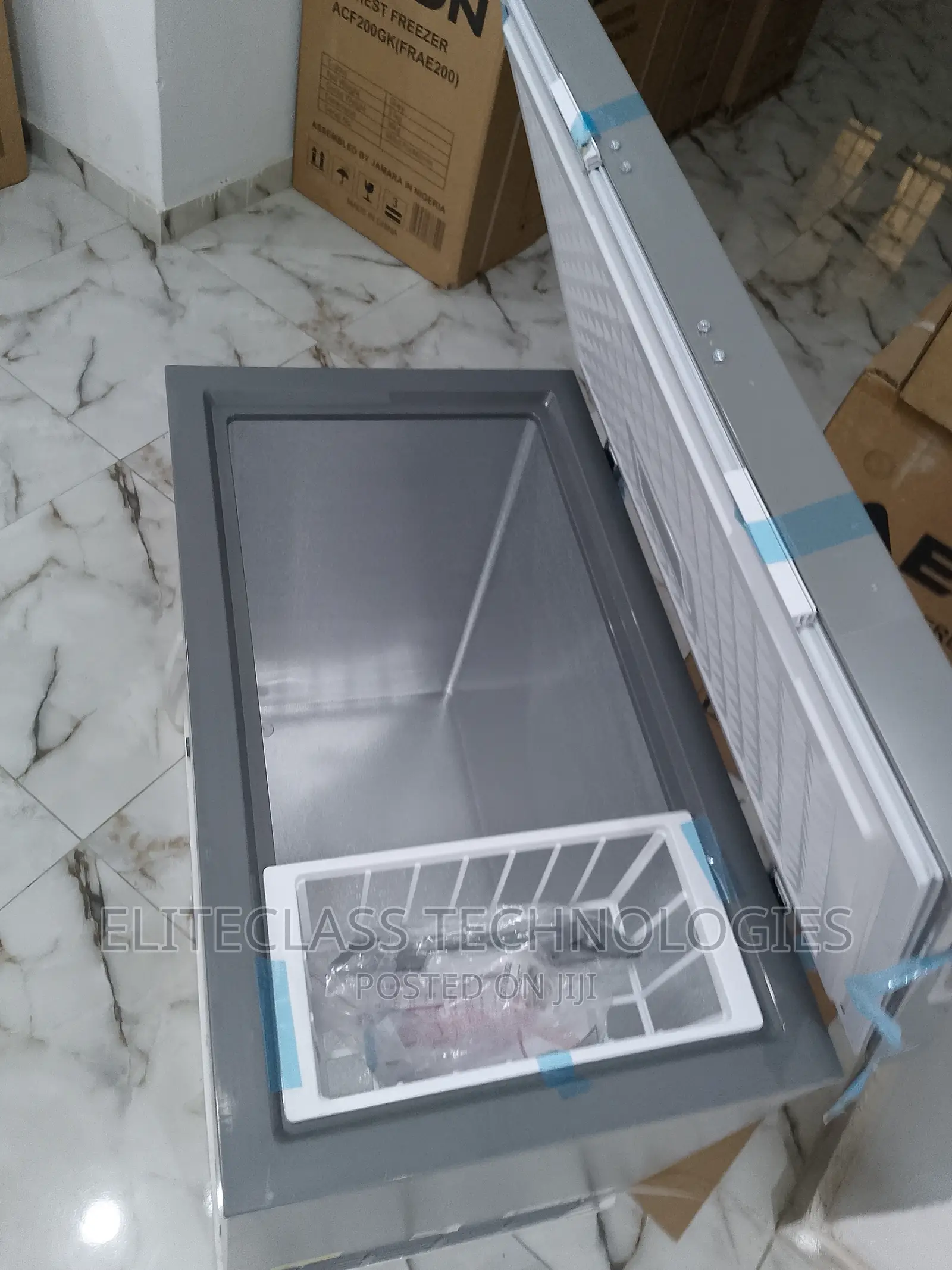 Aeon ACF200GK 202 Litre Durable Chest Freezer Grey Color
