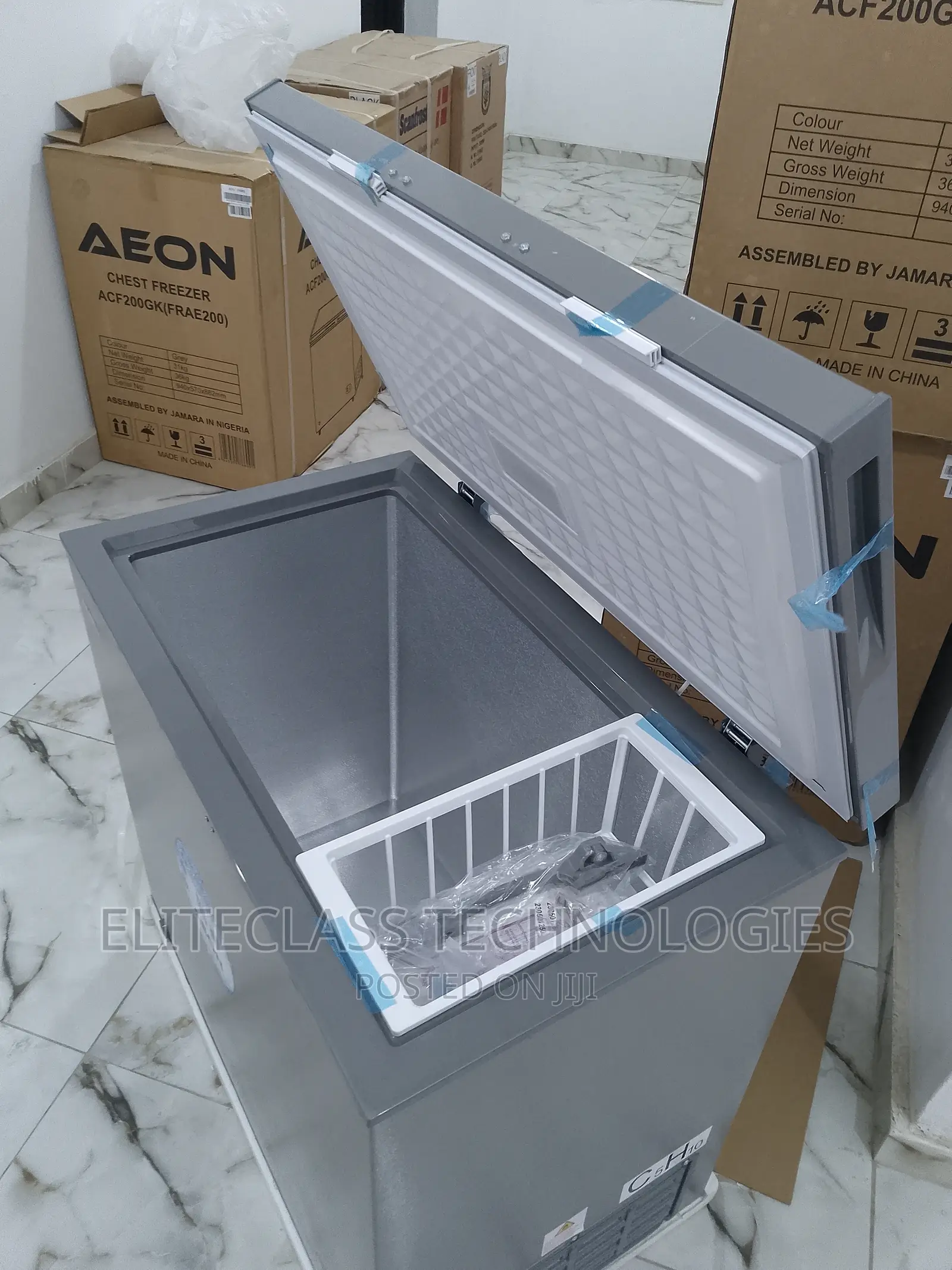 Aeon ACF200GK 202 Litre Durable Chest Freezer Grey Color