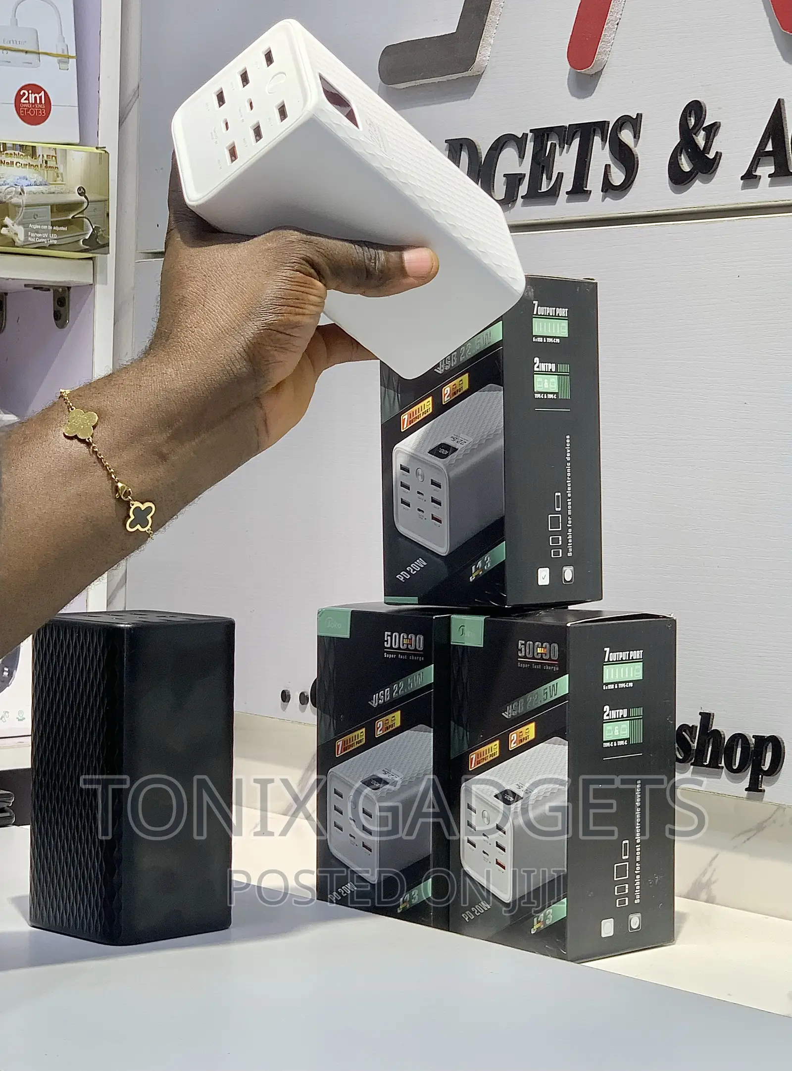 50000mah High Capacity Powerbank With Multiple Ports