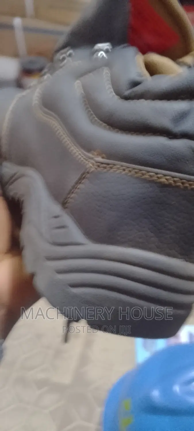 Reflective Jackets, Safety Boots,Caps,Hand Gloves,Nose Mask