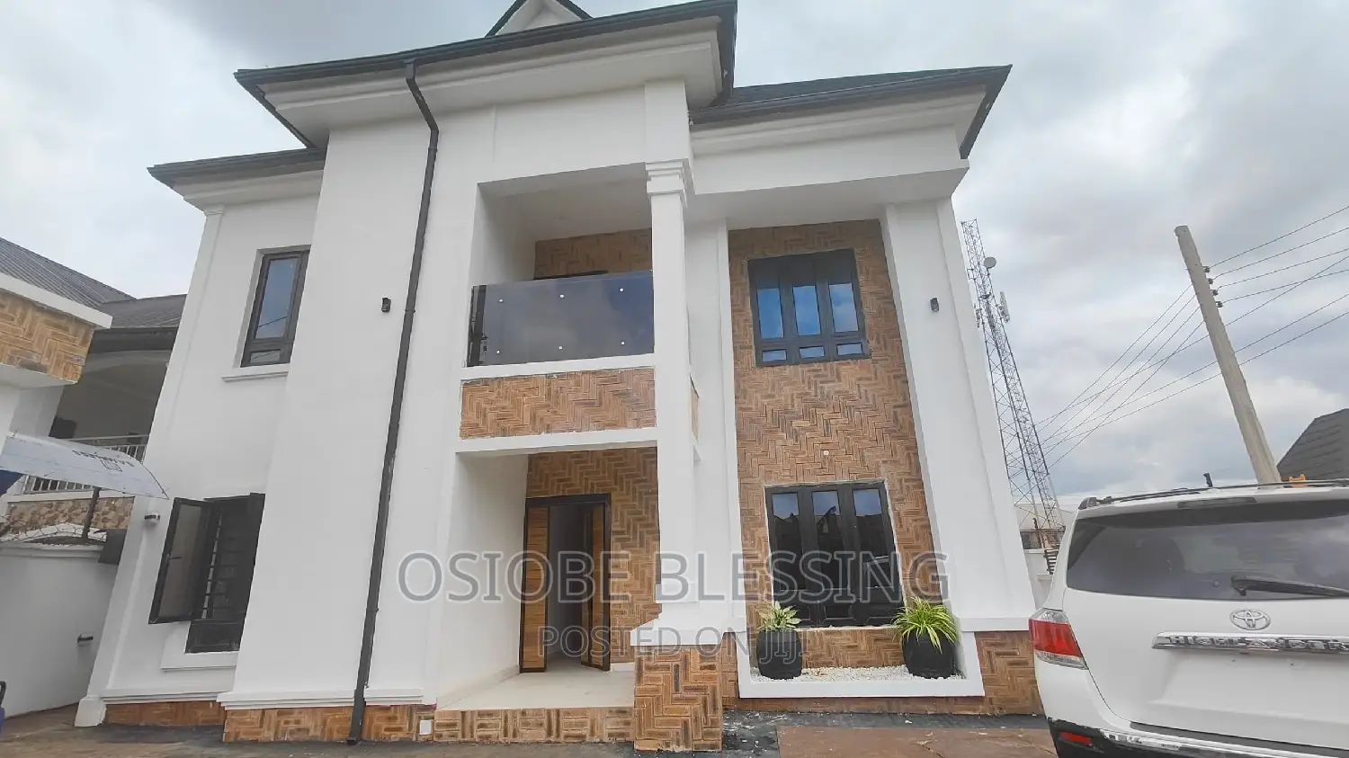 Newly Renovated 4bedrooms Duplex in G.R.A Benin City