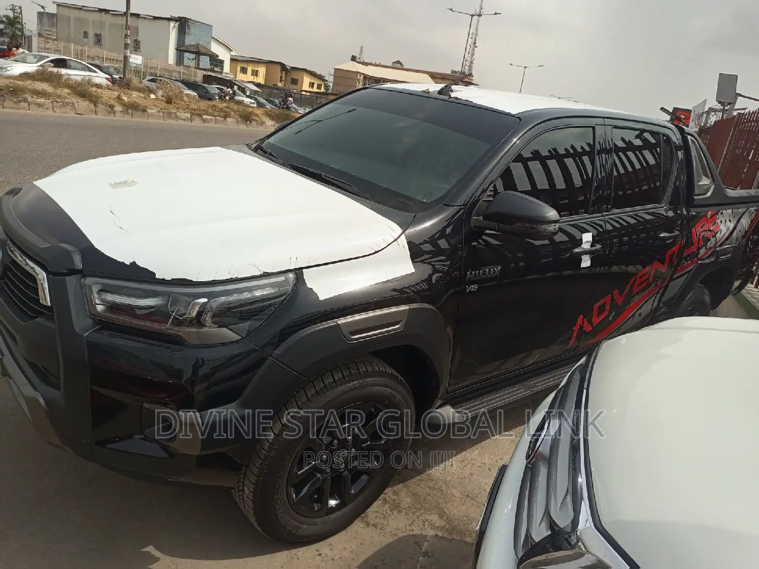 New Toyota Hilux 2023 Black