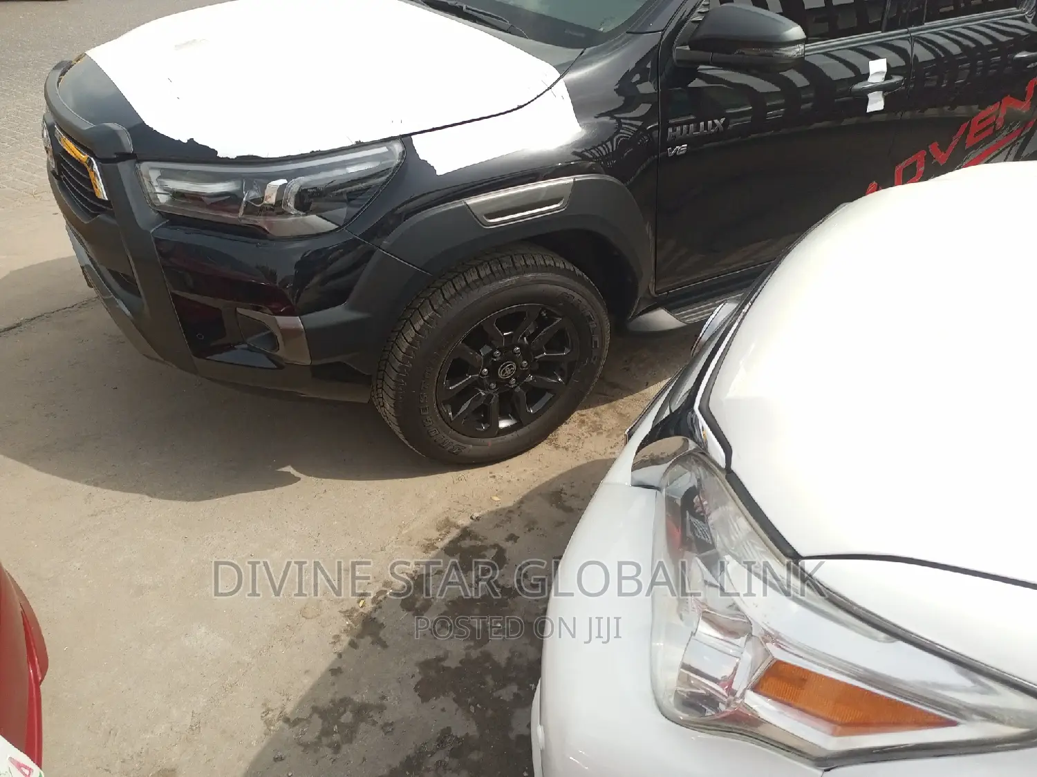 New Toyota Hilux 2023 Black