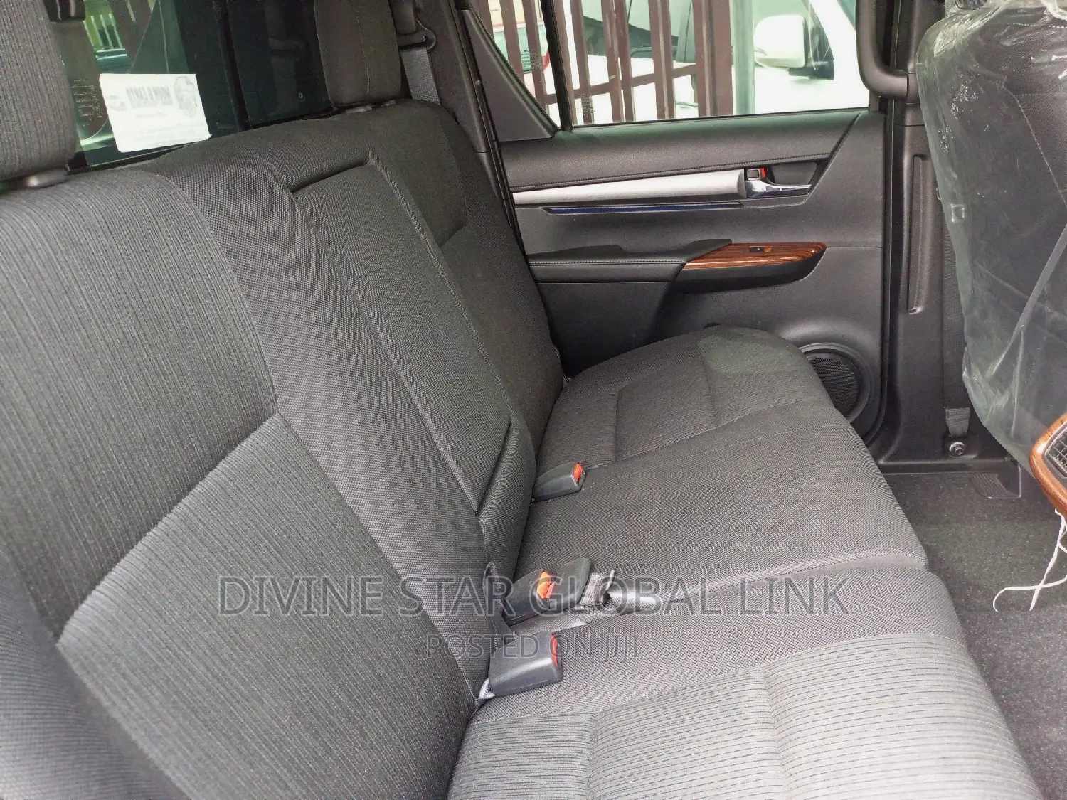 New Toyota Hilux 2023 Black