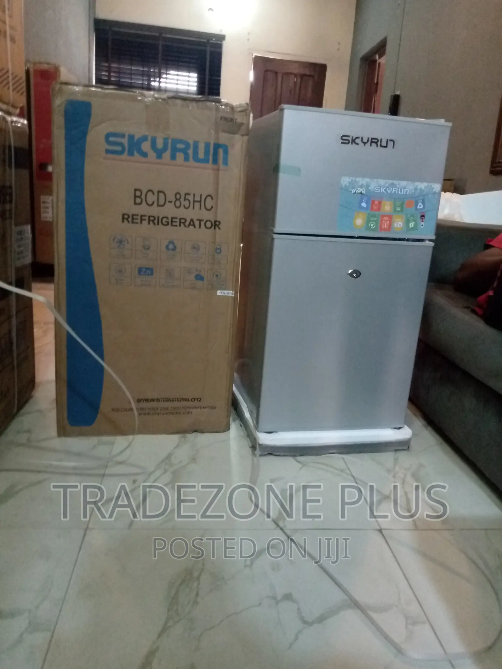 Skyrun Refrigerator 70litre Double Door BCD-85HC