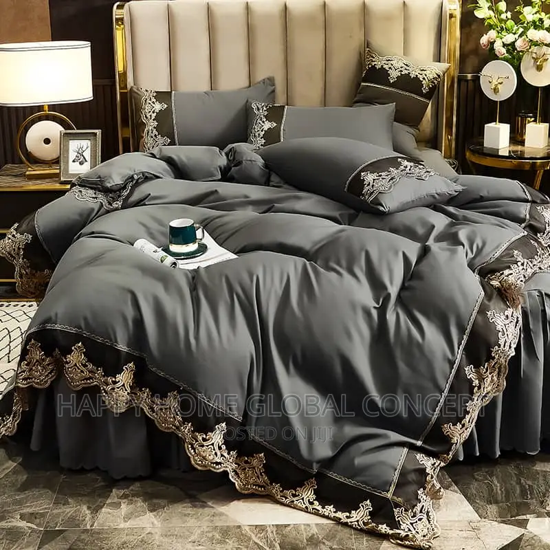 Imported Duvet + Bedspread +4 Pillow Covers(6by7)