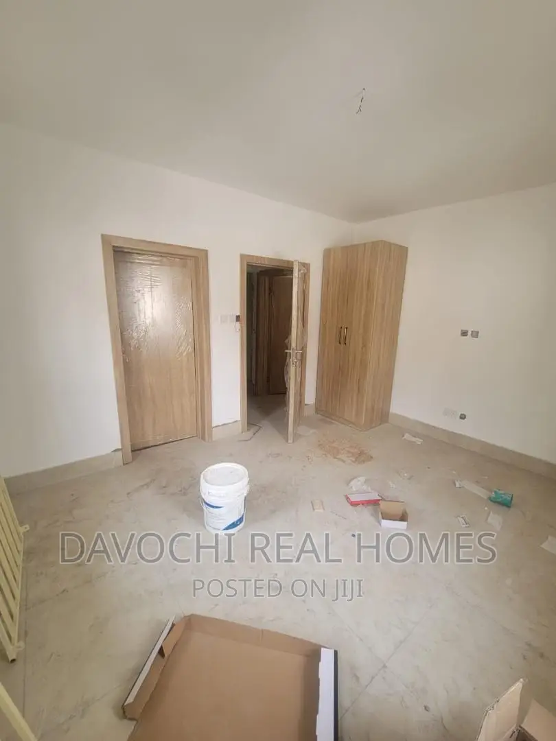 3bdrm Apartment in Lekki Phase One for rent