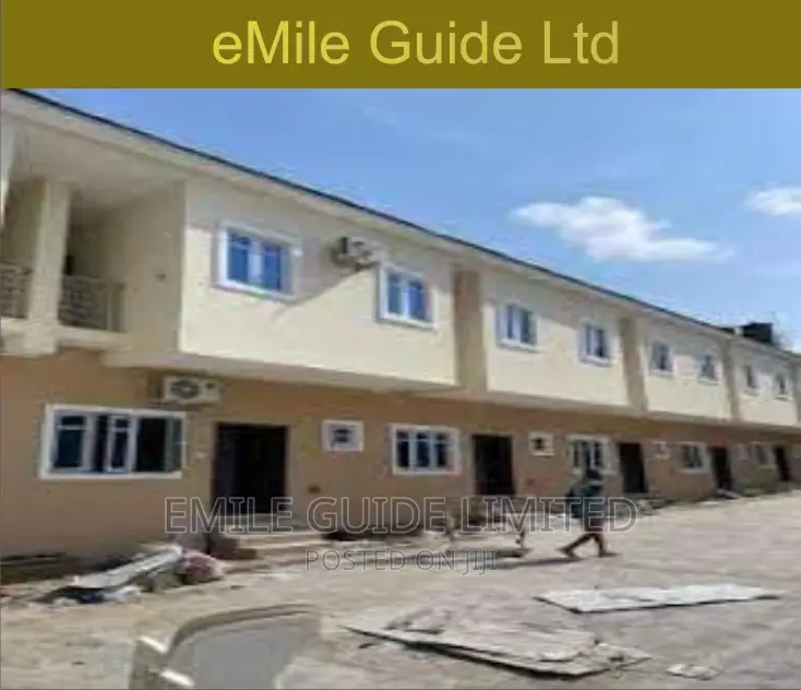 19bdrm Apartment in Emile Guide, Durumi for sale