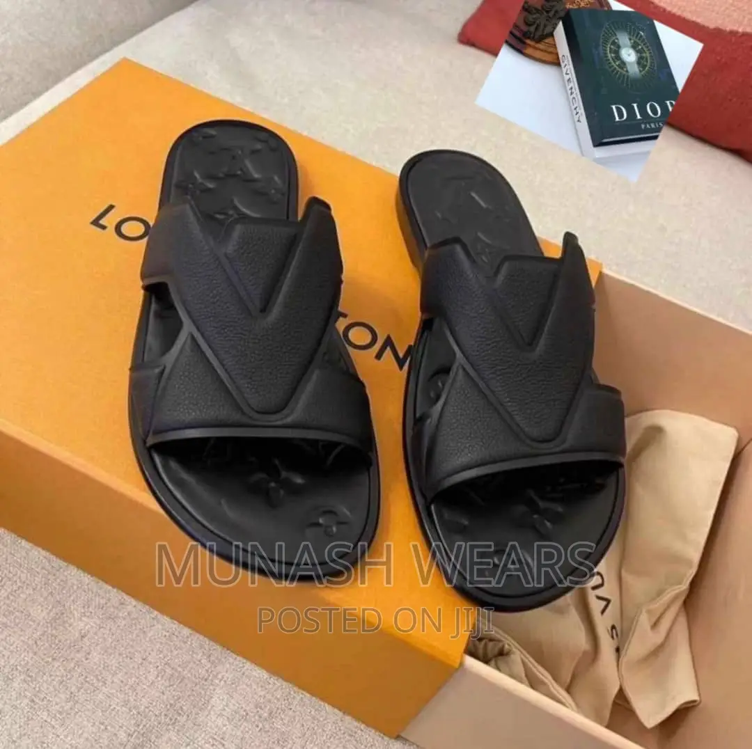 Luxury Louis Vuitton Leather Slipers