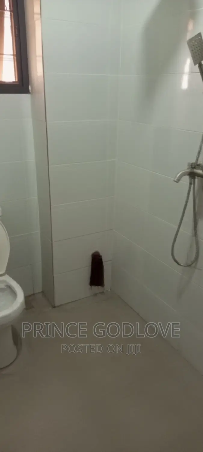 2bdrm Block of Flats in Rockville Estate, Dawaki for rent