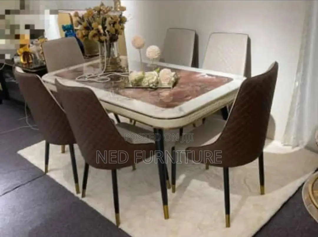 Quality Pin Leg Dinning By 6 Seaters