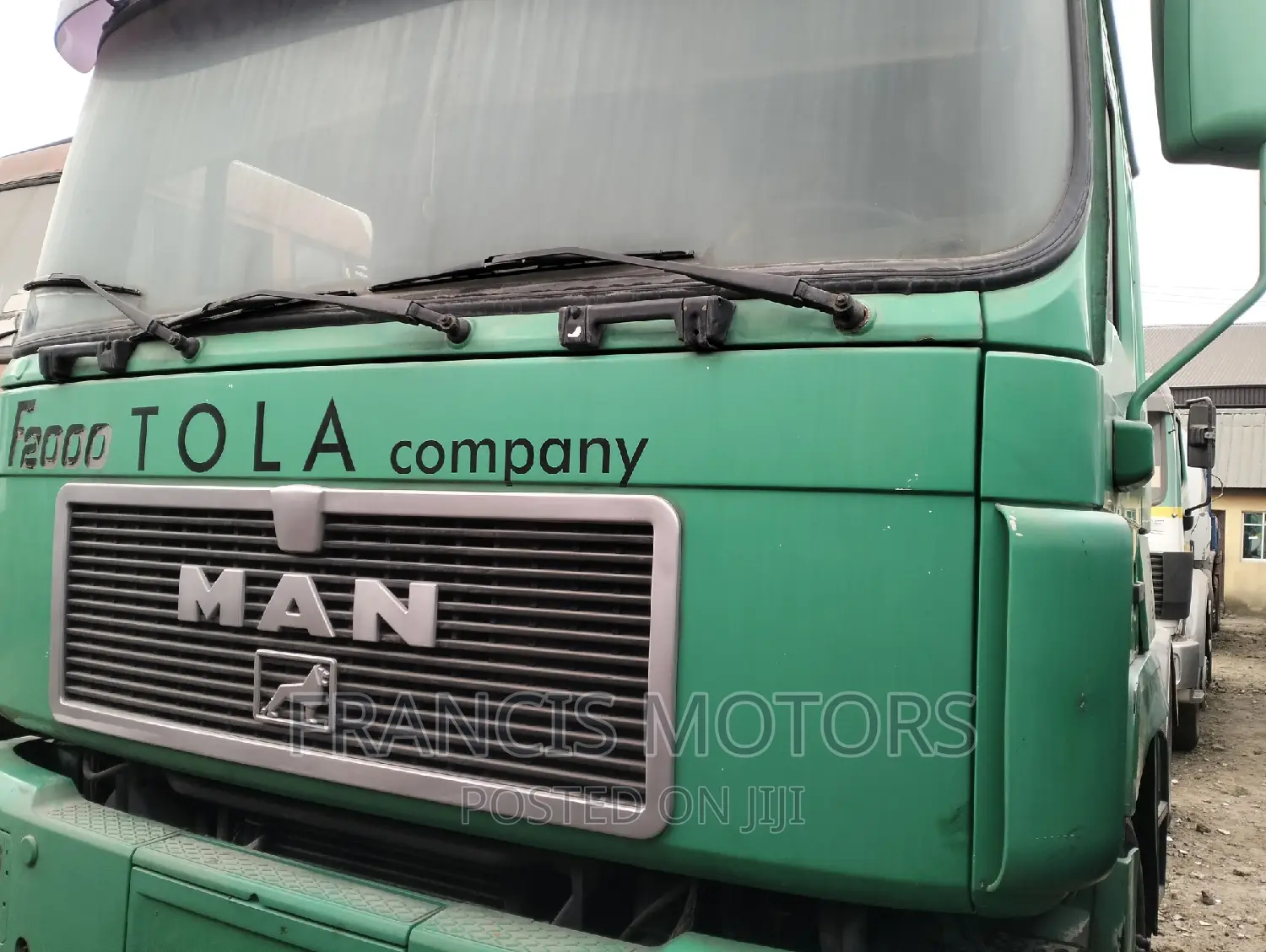 Man Diesel Truck 2000 (Cap and Chassis)