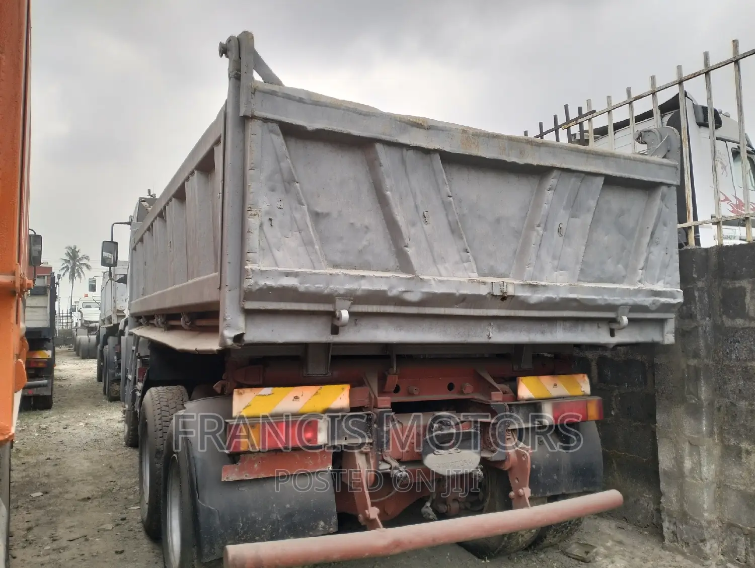 Foreign Used Iveco Truck 10 Tires.