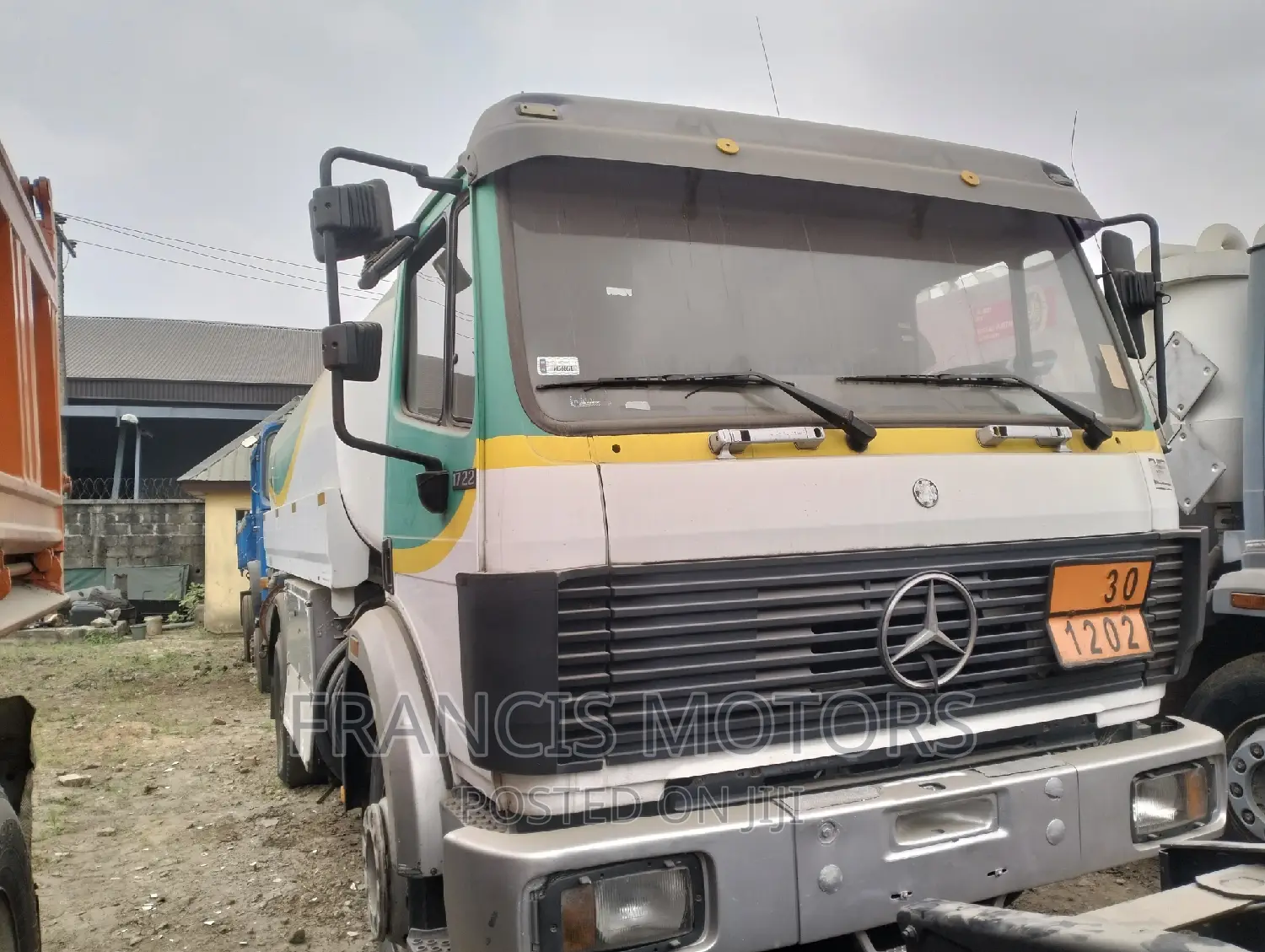 2000 Mercedes Benz 1722