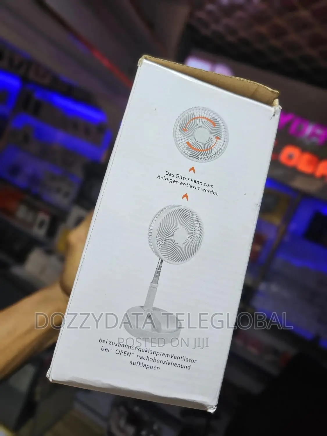 Folding Fan
(Bn-001)
Battery 7200mah Fan