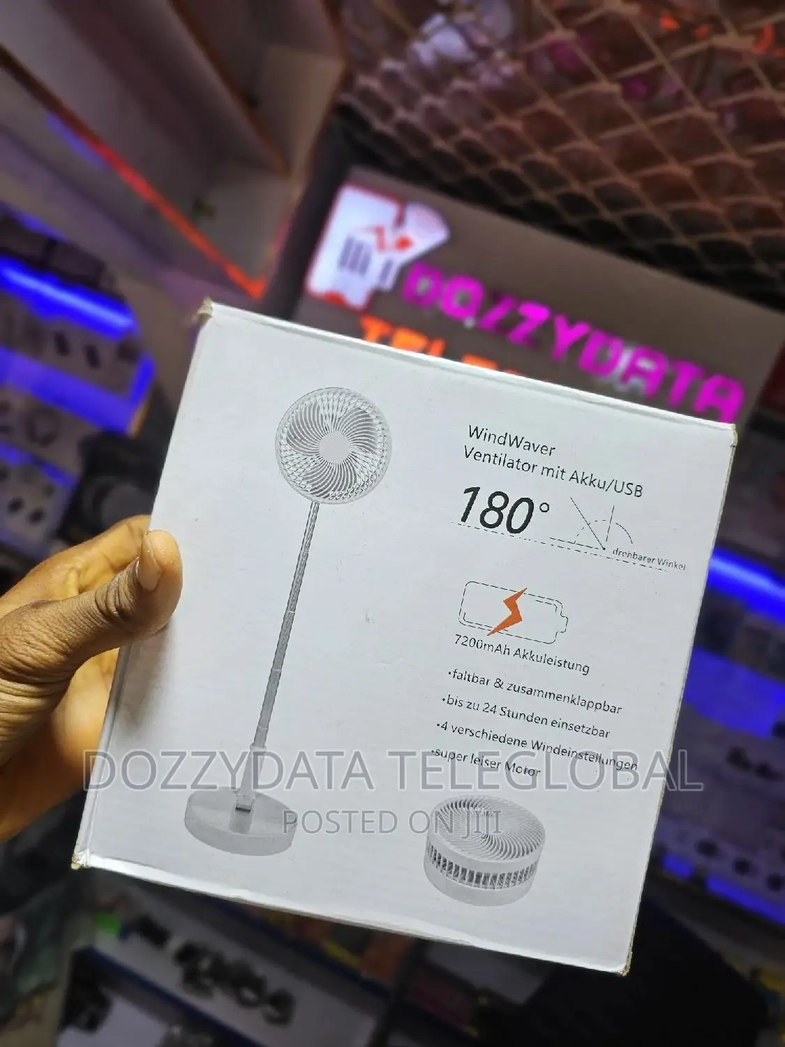 Folding Fan
(Bn-001)
Battery 7200mah Fan