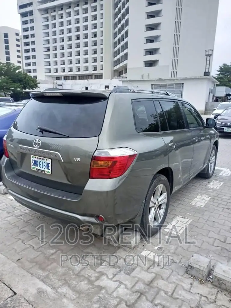Toyota Highlander Now Available for Hire