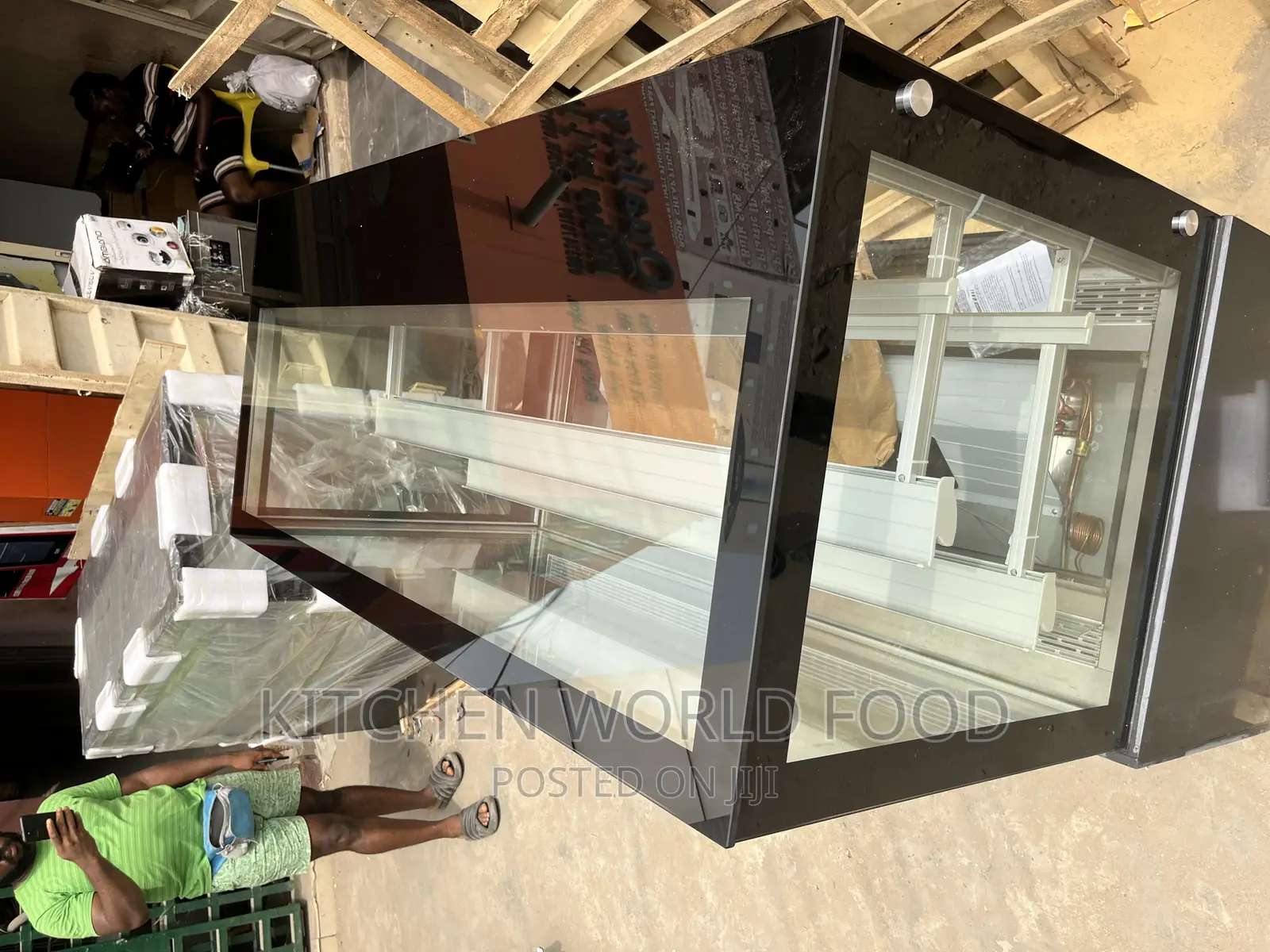 5ft Cake Display Chiller Square Type