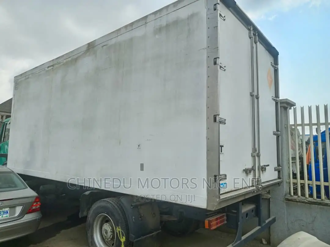 Mercedes Actros Container Body