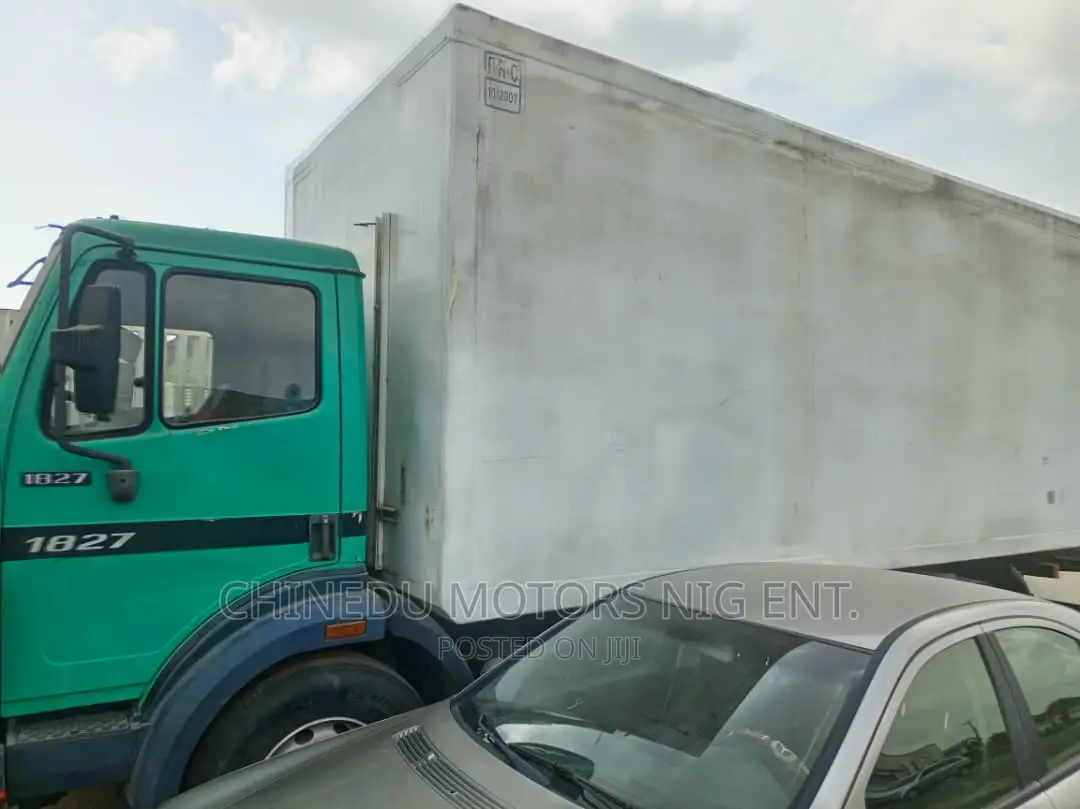 Mercedes Actros Container Body