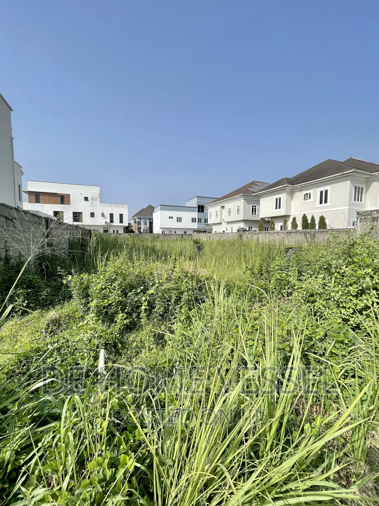 Prime Dry Land in the Best Estate