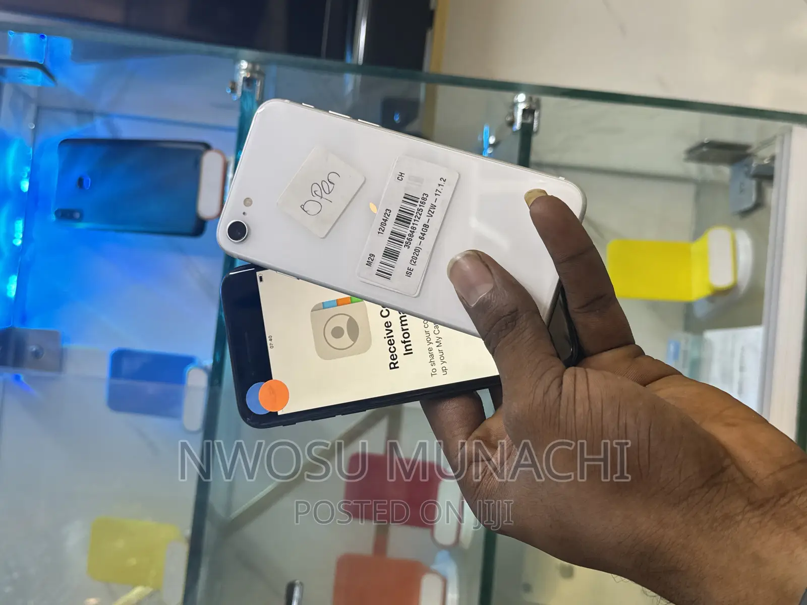 Apple iPhone SE (2020) 64 GB Black
